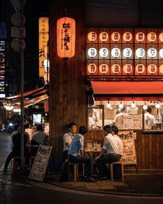 Japan Restaurant Aesthetic, Korean Restaurant Design, Mood Garden, Sushi Bar Design, Korean Bar, Asian Cafe, Japanese Restaurant Interior, Japanese Restaurant Design, Japanese Bar