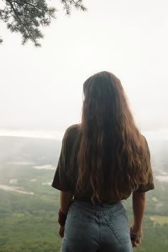 Boho Hair Aesthetic, Long Wavy Brunette Hair Natural, Very Long Hair Aesthetic, Long Brown Hair Wavy, Long Brown Hair Aesthetic, Long Hair Aesthetic, Wavy Brown Hair, Long Hair Goals, Brown Wavy Hair