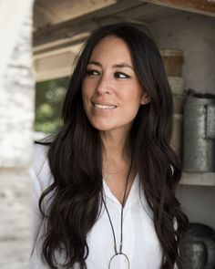 Joanna Gaines Hair, Joanna Gaines Quotes, Fixer Upper Joanna, Joanna Gaines Recipes, Magnolia Farms, Giada De Laurentiis, Celebrity Design