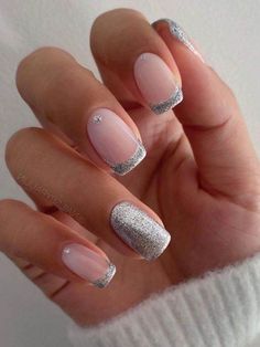 Prom Nails Red, Prom Nails Silver, Silver Nail Designs, Manicure Gel, Short Acrylic, Makijaż Smokey Eye, Short Acrylic Nails Designs, Pink Acrylic Nails, Silver Nails