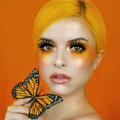 Monarch Butterfly Costume, Blue Eyeshadow Makeup, Melon Smoothie, Butterfly Queen, Monochromatic Makeup, Bee Makeup