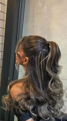 Arab Hairstyles, Kuwait Girls, Hair Up Ideas, Wedding Party Hairstyles, Balyage Long Hair, Hair Stail, Waterfall Hairstyle, Quick Curly Hairstyles, Hair Cut Guide