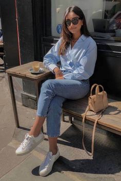 30+ Chic Business Casual Work Outfits with Sneakers That Perfectly Blend Comfort and Style Coffee Date Outfits, Mode Tips, Casual Work Outfits, Business Casual Outfits, Outfit Casual, Street Styles