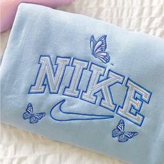 Embroidered By Me Super Cute And Trendy Size Small - Trendy Sweatshirts Cricut, Preppy Nike Sweatshirt, Cute Nike Embroidery Sweatshirt, Cute Custom Nike Hoodies, Clothes With Butterflies, Nike Embroidered Crewneck, Really Cute Clothes, Cute Sweatshirts For Women, Cute Nike Crewneck