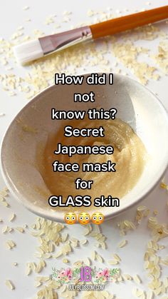 Y'all lemme put you on! I use this DIY rice face mask once a week to achieve and maintain glass skin! 🤩😘 Glass Skin Recipe, Moisturing Face Mask Diy, Body Mask Diy, Face Hydration Diy, Diy Face Mask For Smooth Skin, Diy Rice Mask For Face, Rice Scrub Diy, Diy Glass Skin, Diy Face Mask At Home