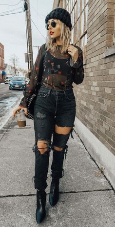 Jeans Alternative Outfit, Floral Grunge Outfit, Floral Mesh Top Outfit, Dark Floral Outfit, Round Sunglasses Outfit, Mesh Top Outfit Ideas, Grunge Boho Aesthetic, How To Style Mesh Top, 90s Outfits Women