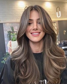 Brunette Balayage Hair, Hairstyles For Layered Hair, Hair With Highlights, Light Hair Color, Hair 2024