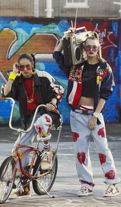 Malaika Firth and Julia Belakova in ”P-Push It Real Good” for i-D online Hip Hop Photoshoot, Malaika Firth, 80s Hip Hop, Old School Fashion, 90s Hip Hop Fashion, 90s Hip Hop, 1990s Fashion, 90s Fashion Outfits, Hipster Outfits