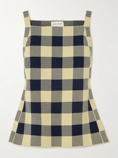 Ease is at the heart of all High Sport's designs - each piece is effortless to wear and care for. This top is jacquard-knitted from stretch-cotton with a classic gingham pattern and has a slim fit. Style yours with straight-leg pants. Checkered Pattern Clothes, Cotton On Outfits, Fitted Cotton Top, Halterneck Mini Dress, Jacquard Top, Casual Chique, Deep Winter, Gingham Pattern, Gingham Tops