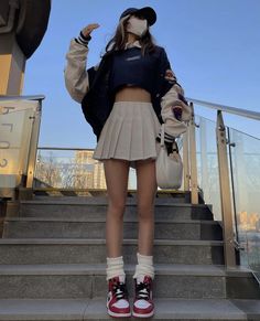 Genting Highlands Outfit, Korean Preppy Outfits, Korean Summer Outfit, Fashion Outfits 2022, Outfit Inspo For Women, Girls Fasion, Cold Fashion, Modest Casual Outfits, Korean Summer