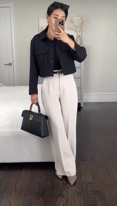 Executive Style Women Office Wear, Rainy Day Office Outfit Spring, Grey Pants Work Outfit, Rainy Office Outfit, Beige Dress Pants Outfit, Meeting Outfit Business, Psychologist Outfit Professional Women, Thesis Defense Outfit, Semi Formal Dinner Outfit