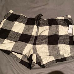 Brand New Pj Shorts From Old Navy. Size Xl Black Cotton Pajama Shorts For Vacation, Vintage Hoodies Aesthetic, Nike Hoodie Outfit, Slytherin Clothes, Pajama Style, Hoodies Aesthetic, Sleep Clothes, Pj Shorts, Cute Lazy Outfits