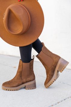 Casual Heeled Boots With Medium Width For Winter, Casual High Ankle Chelsea Boots For Fall, Trendy Suede Boots For Fall, Casual High Ankle Heeled Boots For Fall, Casual Suede Heeled Boots For Winter, Casual Brown Chelsea Boots For Fall, Trendy Brown Chelsea Boots For Winter, Casual Ankle Boots For Fall, Casual Winter Chelsea Ankle Boots