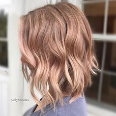 Low Maintenance #KellyMassiasHair #btconeshot_ombre16 #btconeshot_hairpaint16 A Line Hair, A Line Bob, Blonde Bob Hairstyles, Medium Bob, Romantic Hairstyles, Strawberry Blonde Hair, Rose Gold Hair, Hair Inspiration Color, Pretty Hair