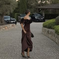 Luxury Off The Shoulder Evening Dresses Long 3D Flowers Mermaid Formal Dress Woman Elegant Party Brown Off Shoulder Dress, Old Money Bridesmaid Dresses, Old Money Dress, Brown Satin Dress, Chocolate Satin, Satin Long Prom Dress, Long Party Gowns, Brown Luxury, Prom Dress Evening