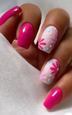 June Nails Ideas 2024, Heart Nail Art Designs, Pedicure Trends, Manicure Nail Designs, Summer Nail Ideas