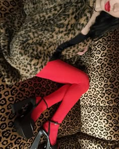 Red Tights, School Looks, Baby Boomer, Mode Inspo, Looks Style, Instagram Foto, Mode Inspiration, Fashion Killa, Fitness Inspo