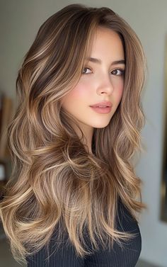 Combine caramel and blonde for a sweet, sun-kissed balayage that shines with warmth and depth. Perfect for a glowing, radiant style! Click the pin for more balayage inspiration! #CaramelBlondeBalayage #BalayageHair #HairColorTrends #SunKissedHair Haircuts With Dyed Hair, Blonde Highlight Color Ideas, Brunette With Golden Balayage, Honey Brown With Dark Roots, Light Caramel Brown Hair Color, Glow Up Hair Color, Cool Caramel Hair, Ombre Hair Color Caramel, Light Caramel Balayage On Dark Hair