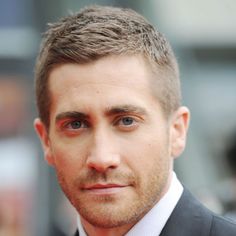 Jake Gyllenhaal Haircut, Jake Ryan, Haircuts For Balding Men, Tapered Haircut, Mens Haircuts, Pool Coping, Men's Hairstyles, Bald Men