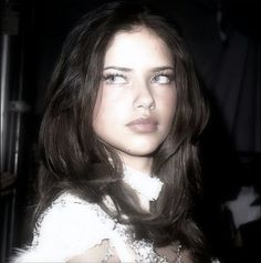 "Victoria secret Adriana Lima... " Adriana Aesthetic, Diva Aesthetic, 90s Model Aesthetic, Model Pfp, Dark Aura