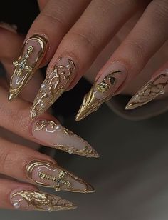 Long Nails Stiletto Design, Goddess Nails, Golden Nail Art, Gold Acrylic Nails, Golden Nails, Milky Nails, Custom Press On Nails, Punk Nails, Stiletto Nails Designs