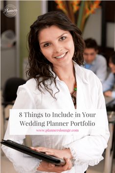 a woman holding a tablet computer in her hands with the words 8 things to include in your wedding planner porto