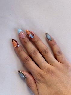 Builder Gel Natural Nails, Cute Fall Nails Short, Nail Designs On Natural Nails, Creative Nails Designs, Nails Earthy, Mismatched Nail Art, Chunky Nails, Earthy Nails, Blooming Nails