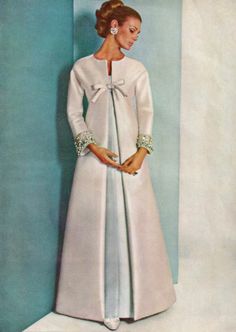 Vogue Pattern Book 1965 Evening Dress 1960 Fashion, Mid Century Fashion, Jean Patou, Fashion 1960s, 1960's Fashion, Sixties Fashion, Vogue Pattern, فستان سهرة, Vogue Patterns