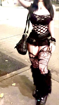 Outfit Ideas Platform Boots, Goth Outfits Revealing, Tactical Rave Outfit, Emo Rave Fit, Rave Punk Outfits, Black Latex Outfit Aesthetic, Leggings And Thigh High Boots Outfit, Revealing Outfit Party, Goth First Date Outfit