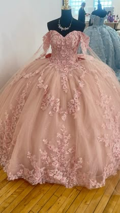 🌸🌸 Quince Dresses Pink And Gold, Quince Rose Gold, Blush Pink Quinceanera Dresses, My Quinceanera, Pink Quince, Quinceanera Dresses Gold