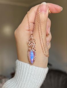 Magic Necklace, Fantasy Pendant, Bff Jewelry, Pretty Jewelry Necklaces, Wire Jewelry Designs, Sparkly Jewelry, Magical Jewelry, Beaded Jewelry Designs, Jewelry Lookbook