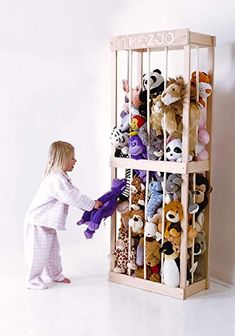 Creative Toy Storage, Soft Toy Storage, Diy Toy Storage, Toy Storage Solutions, Stuffed Animal Storage, Clever Storage Solutions, Toy Rooms, Organization Kids, Cuddly Toy