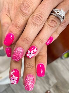 Tropical Vacation Nails Simple Pink, Hot Pink Nails Design Ideas, Luau Nail Ideas, Neon Nail Ideas Summer Pink, Hot Pink Nails With Flower Design, Tropical Pink Nails, Summer 2024 Nails Ideas, Carribean Nails Designs, Hot Pink Summer Nails Designs