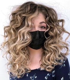 Cozy Curly Honey Blonde Hair Full Head Blonde Highlights, Natural Brown Hair, Honey Blonde Hair Color, Strawberry Blonde Highlights, White Blonde Hair, Honey Brown Hair, Ombre Hair Blonde, Honey Blonde Highlights