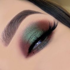 Olive Makeup, Eyeshadow Green, Green Eyeshadow Look, Rainbow Eye Makeup, Makeup Geek Eyeshadow, Makeup Charts, Shimmer Eye Makeup, Pastel Makeup, Violet Voss