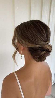 Wedding Hair Inspo Updo, Updo Hairstyles Wedding Bridesmaid, Wedding Hair For Square Neckline, Timeless Wedding Updo, Wedding Bridesmaid Hair Updo, Low Bun With Veil Wedding Hair, Curtain Bang Updo Wedding, Classy Wedding Updo, Wedding Day Updo