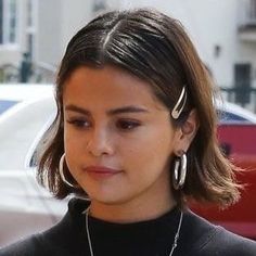 Old Hollywood Hairstyles, Selena Gomez Icons, Hollywood Hairstyles, Hairdos For Short Hair, Penteado Cabelo Curto, Vintage Glam, Short Hair Styles Easy, Beauty Nail