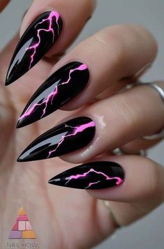 Black With Color Nails, Metallica Nails Design, Lightning Nails Designs, Pink Nails With Black Design, Lightening Nails, Pink Nail Inspo Acrylic, Black And Pink Nail Designs, Lightning Nail Art, Black And Pink Nails Ideas