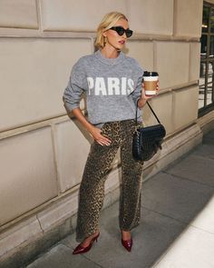 Moment In Time Leopard Print Pants Clashing Prints Outfits, Styling Leopard Print Jeans, Leopard Pants Outfit Fall, Leopard Outfit Ideas Classy, Leopard Print Style, Leopard Pants Outfit 2024, Cheetah Pants Outfit, Millennial Outfits, Leopard Jeans Outfit