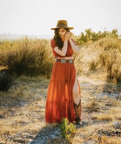 Vaquera Wedding Guest Outfit, Wedding Guest Cowgirl Outfit, Western Themed Wedding Guest Outfit, Fancy Western Outfits Wedding, Western Outfits Dress, Western Outfits Women Skirt, Vaquera Dress Outfit, Cowgirl Outfits Dress, Western Dress Outfits