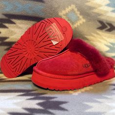 What Is For Sale Is A Pair Of Red Disqutte Style Slipper From Ugg. It Is A Platform Slipper. There Are A Few Black Marks From Being In My Closet With Other Shoes But These Are Brand New Without The Box. These Have Never Been Worn. Please Let Me Know If You Have Any Questions. Shoes Ugg, Platform Clogs, Xmas List, Platform Slippers, Ugg Shoes, Womens Uggs, Clogs, Slippers, Size 6