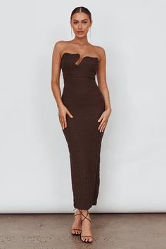 Shop the Horizon Strapless Textured Midi Dress Chocolate | Selfie Leslie Brown Strapless Dress, Selfie Leslie, Birthday Fits, Hugging Silhouette, Midi Dress Style, Split Maxi Dress, I'm With The Band, Bridesmaids Dress, Dinner Date