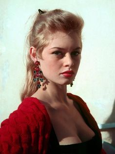 brigitte bardot photos 1956 - Recherche Google Brigitte Bardot Hair, Bardot Hair, Jeanne Moreau, And God Created Woman, Jean Luc Godard, French Beauty, Brigitte Bardot, Us Presidents, Film Industry