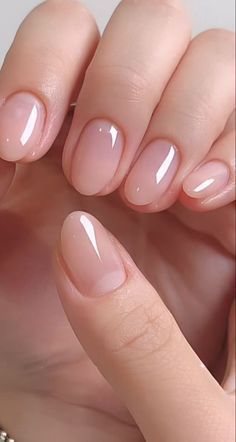 Neutral Builder Gel Nails, Nails For The Office, Gel Nails On Natural Nails, Short Builder Gel Nails, Short Polygel Nail Ideas, Work Nails Professional, Clean Summer Nails, Short Clean Nails, Milky Nails