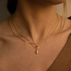 خواتم خطوبة, Inexpensive Jewelry, Halo Necklace, Dope Jewelry, Classy Jewelry, Stacked Jewelry, Jewelry Lookbook, A Necklace, Girly Jewelry