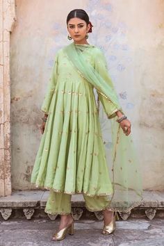 Shop for Gulabo Jaipur Green Muslin Chandni Pastel Embroidered Anarkali Set for Women Online at Aza Fashions Pastel Anarkali, Gulabo Jaipur, Sequin Lehenga, Satin Embroidery, Embroidered Anarkali, Green Pastel, Green Hand, Designer Gowns, Lace Trims