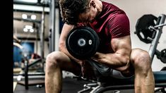 Mistakes men make while lifting weights How to correctly do weight