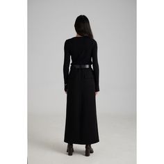 Add some chic to your wardrobe with our high-rise Navi Maxi Skirt. Made from suit fabric, this maxi skirt falls to the ankles for an elegant look. Comes with a stylish PU belt and practical pockets (4 total). Easy to style for any occasion. Get ready to turn heads! 80% polyester, 14% rayon, 6% spandex Dry clean