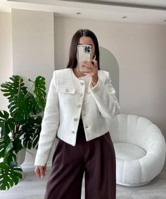 White Cream Tweed Blazer Jacket STYLE DETAILING * Cropped * Tweed fabric * Lined SIZING Model measurements: Height: 168 cm Weight: 50 kg Hıp: 94 cm Chest: 86 cm Waist: 68 cm Model wears S size. Product Length: 48 cm Arm Length: 58 cm Width: 90 cm NOTE: Product is a normal fit. You can prefer your normal size.  ** Please don't hesitate to contact us for your any questions. You're always welcomed ♥️ White Tweed Jacket Women, Cream Tweed Blazer Women, Tweed Short Coat Jacket, Wool Blazer, Cropped Tweed Blazer, Elegant Blazer, Gifts for Her, Fall Jacket, Boucle Jacket, Boucle Blazer, Korean Blazer, Korean Jacket, Autumn Blazer Cropped Tweed Blazer, Korean Blazer, Tweed Jacket Women, Korean Jacket, Tweed Cropped Jacket, White Tweed Jacket, Tweed Blazer Women, Womens Tweed Jacket, Fall Blazer