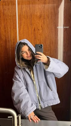 Rain Jacket Outfit, Royal Life, Jacket Outfit, Rare Photos, Dream Clothes, Fall Winter Outfits, Outfits Casuales, Look Cool, Everyday Outfits